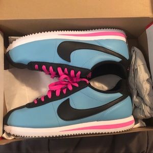 Nike Cortez Basic Leather Men 9, Women 10.5